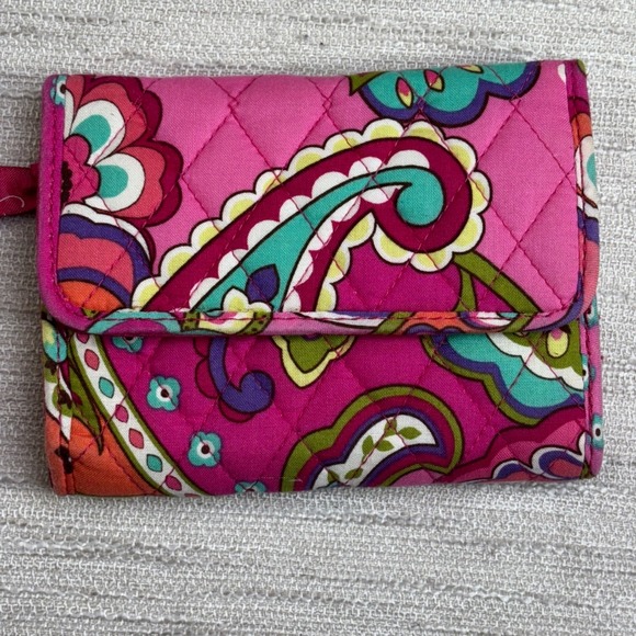 Vera Bradley Tri Fold Wallet Pink Paisley Quilted Snap Closure - Picture 6 of 6